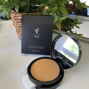 NEW!younique touch pressed powder foundation Khaki